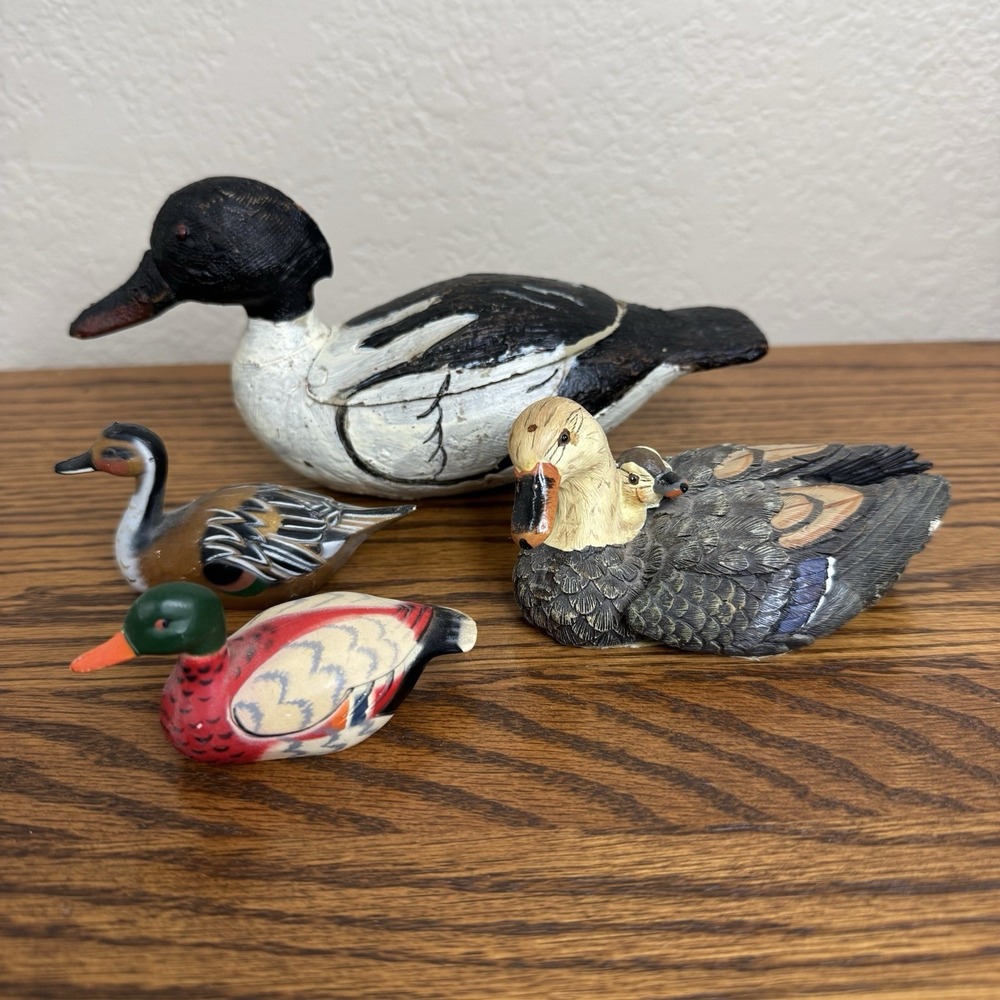 Vintage Duck Figurine Set 4pc Trinket Box Resin Duckling Miniature Waterfowl